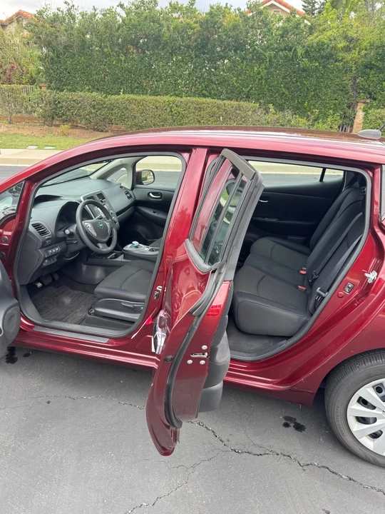 2016 Nissan Leaf - Image 7 of 17