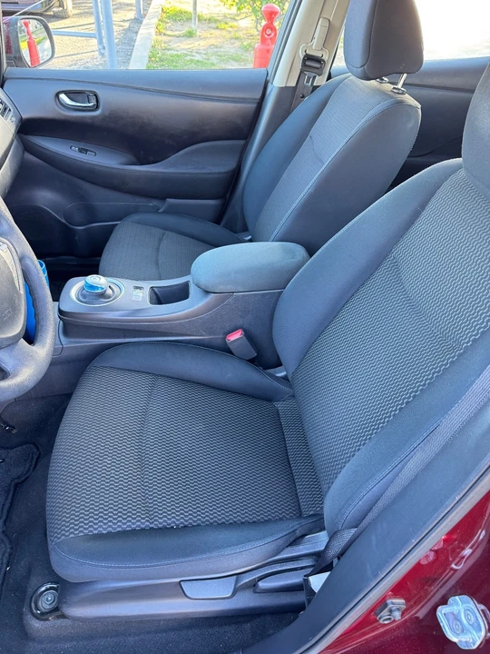 2016 Nissan Leaf - Image 16 of 17
