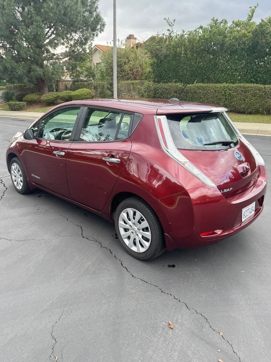 2016 Nissan Leaf - Image 3 of 17