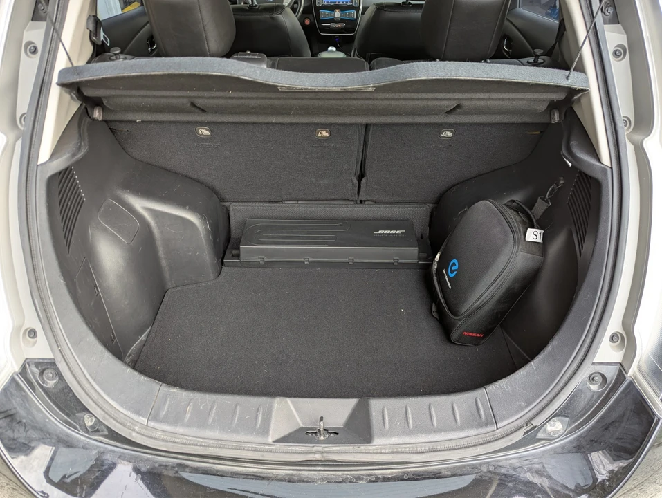 2016 Nissan Leaf - Image 17 of 21