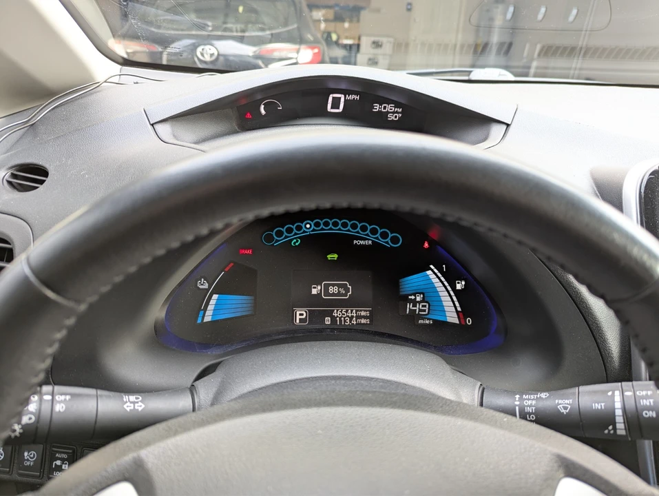 2016 Nissan Leaf - Image 8 of 21