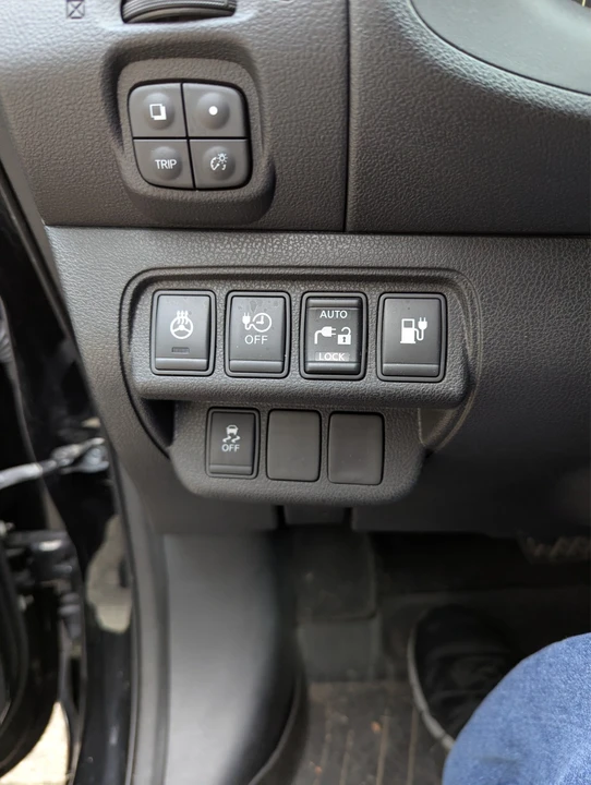 2016 Nissan Leaf - Image 7 of 21