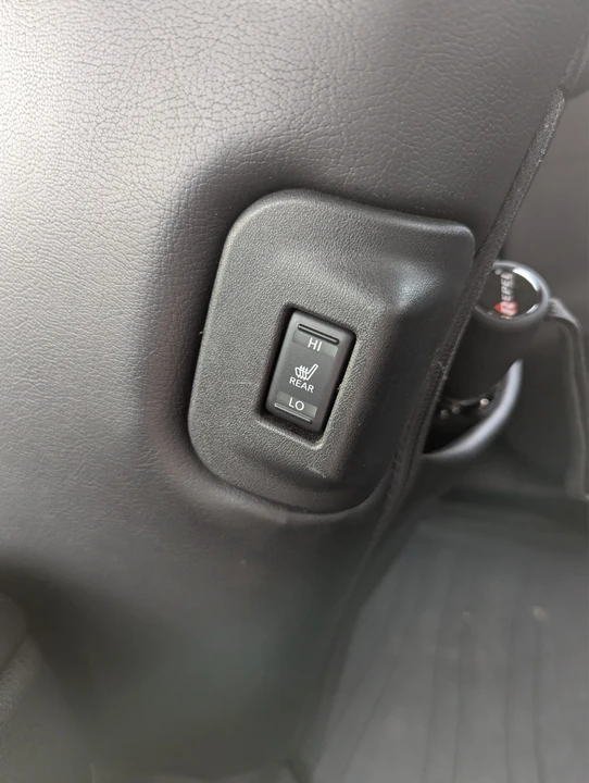 2016 Nissan Leaf - Image 16 of 21
