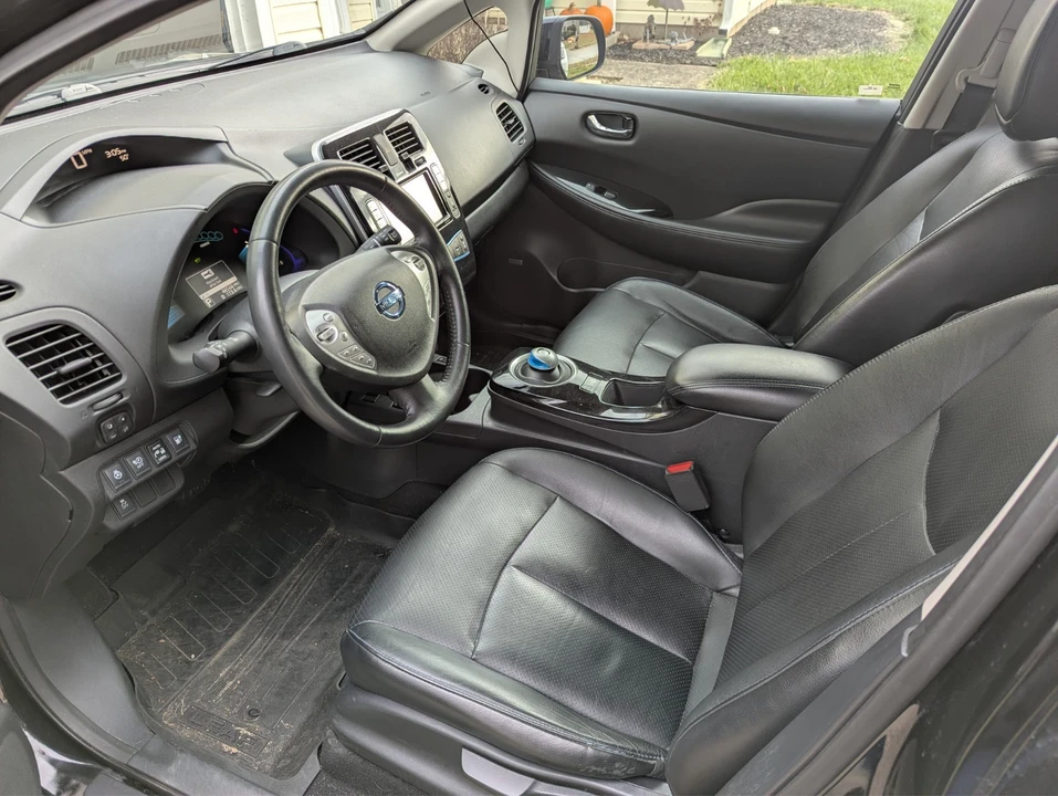 2016 Nissan Leaf - Image 6 of 21