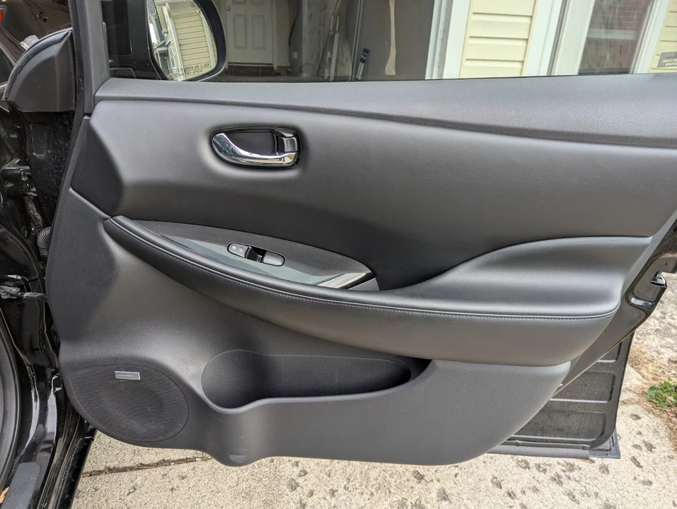 2016 Nissan Leaf - Image 20 of 21