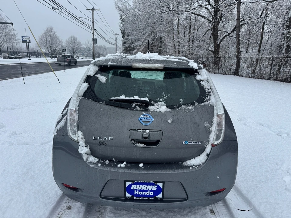 2016 Nissan Leaf - Image 8 of 20