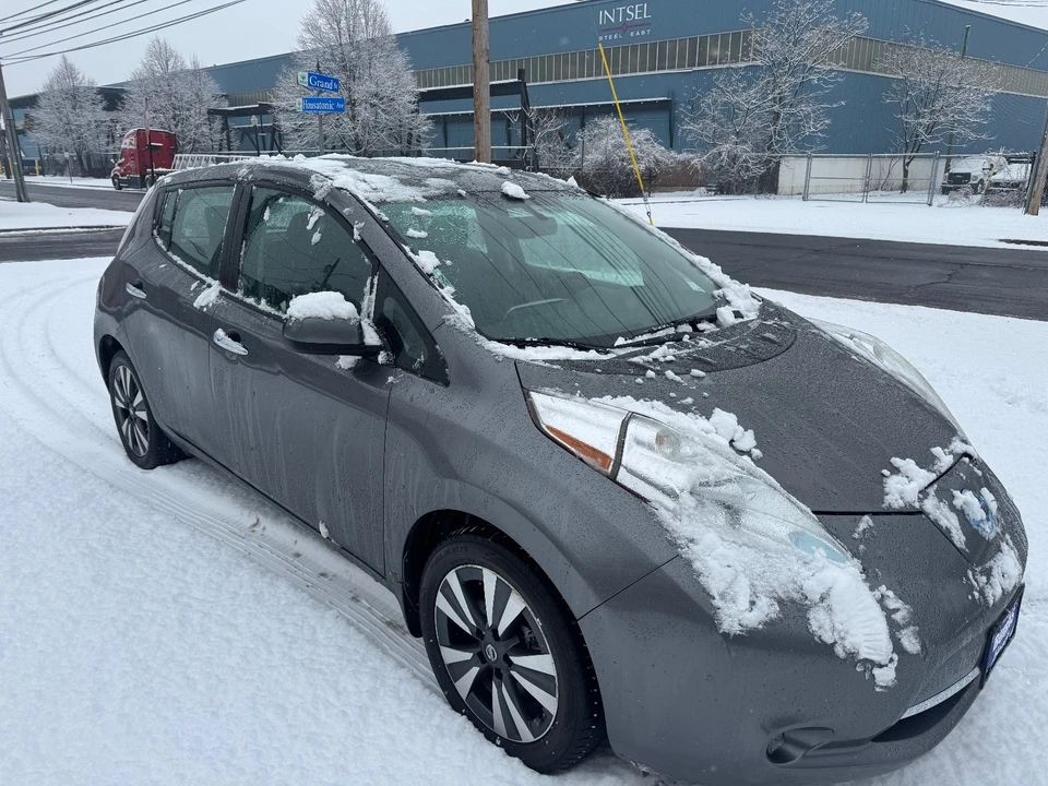 2016 Nissan Leaf - Image 2 of 20