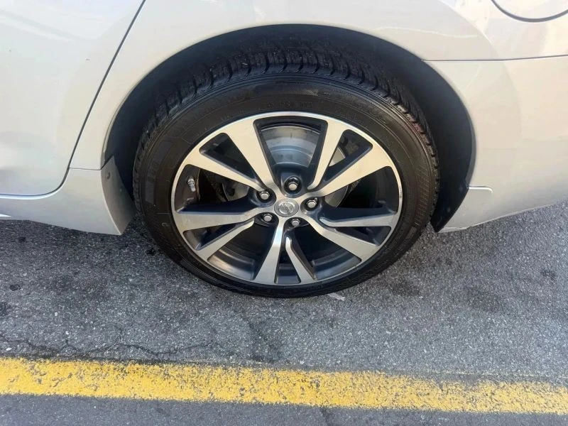 2016 Nissan Maxima 8th Gen - Image 9 of 12