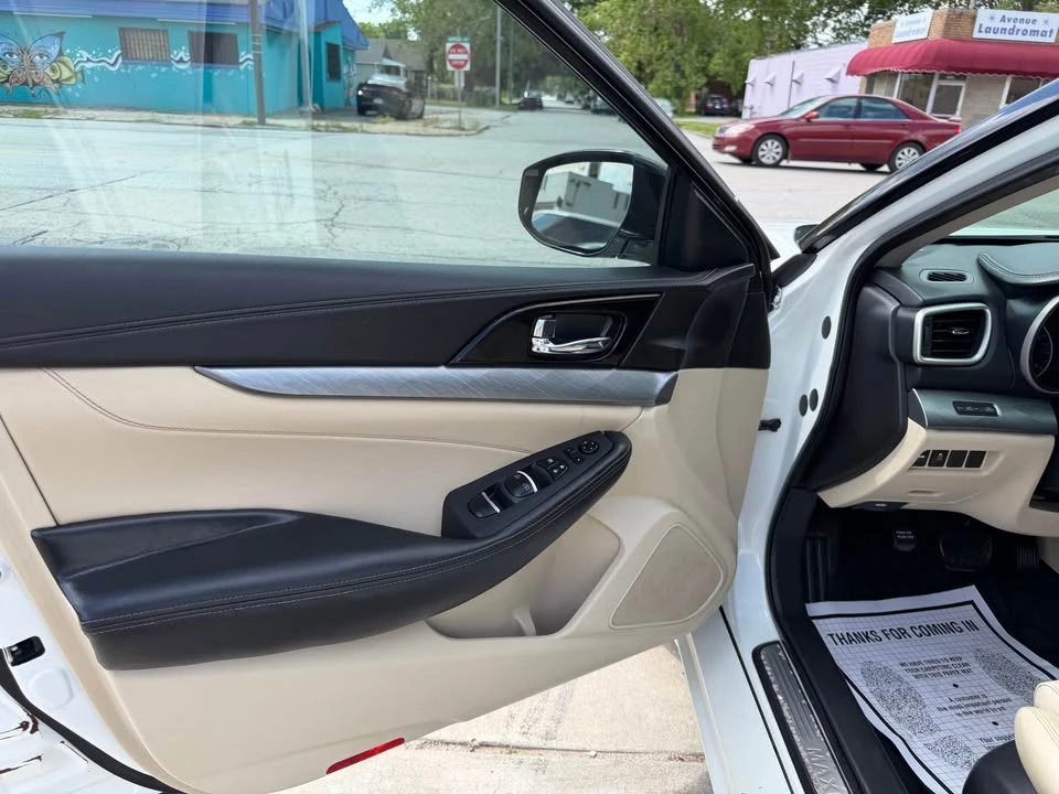 2016 Nissan Maxima 8th Gen - Image 9 of 21