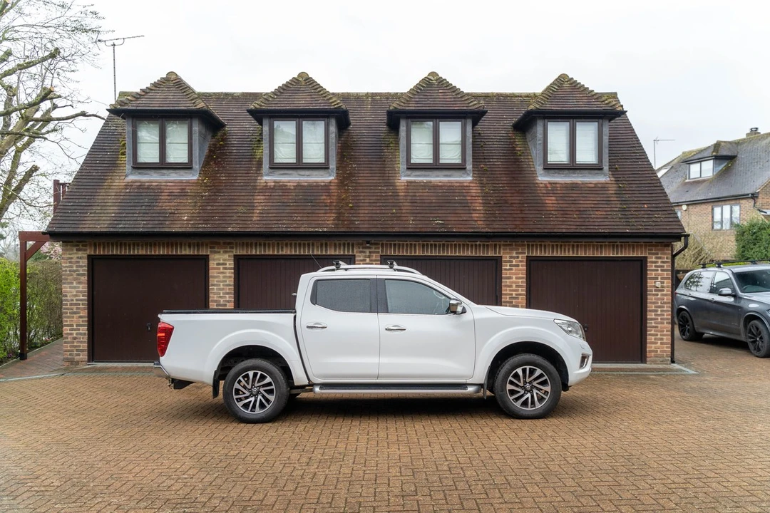 2016 Nissan Frontier 2nd Gen - Image 3 of 30