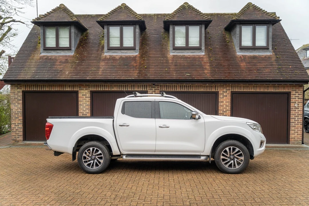 2016 Nissan Frontier 2nd Gen - Image 2 of 30
