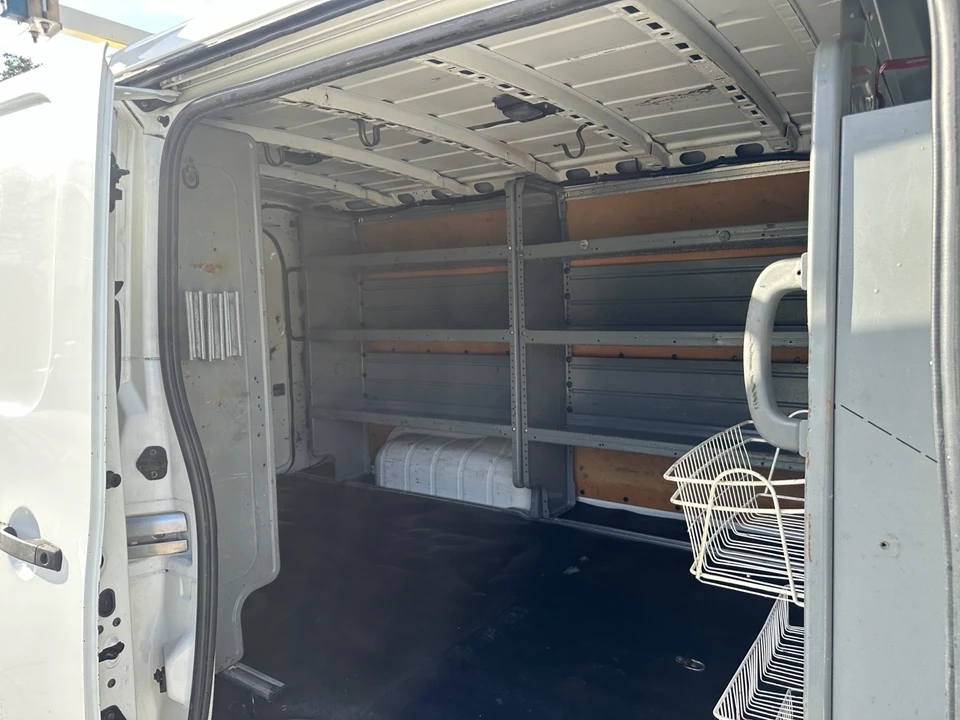 2016 Nissan NV1500 - Image 8 of 18