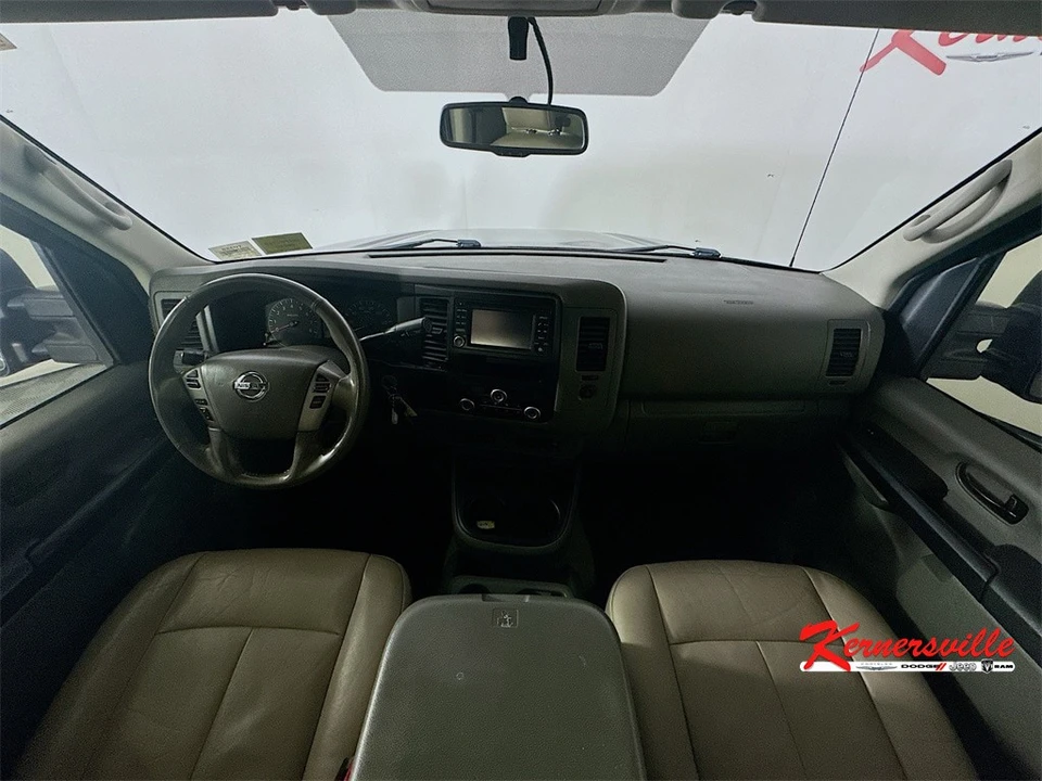 2016 Nissan NV3500 - Image 10 of 21
