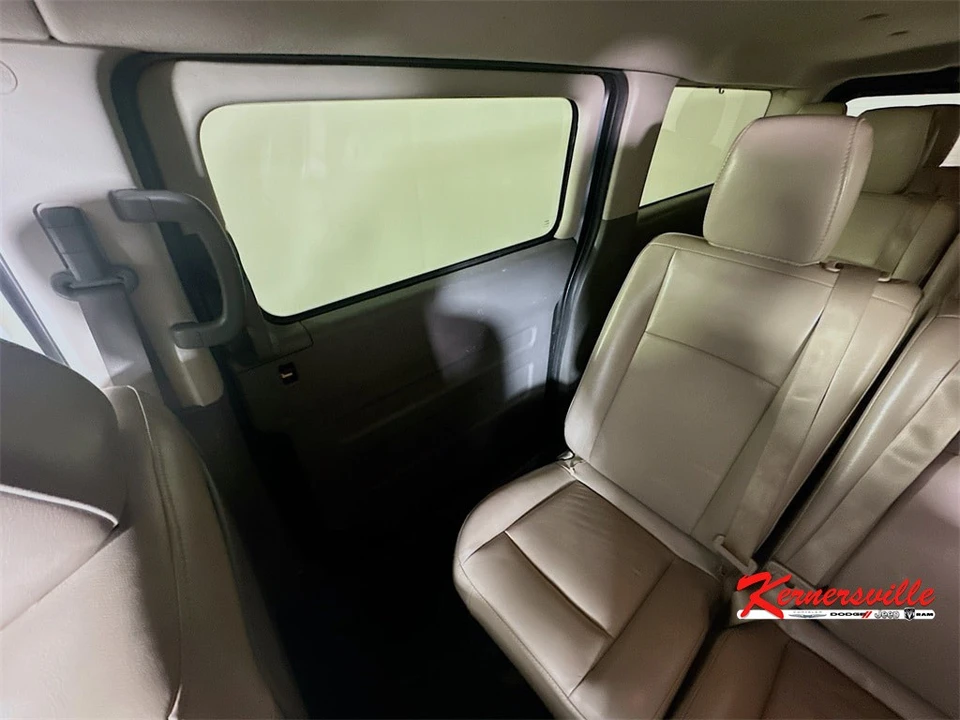 2016 Nissan NV3500 - Image 12 of 21