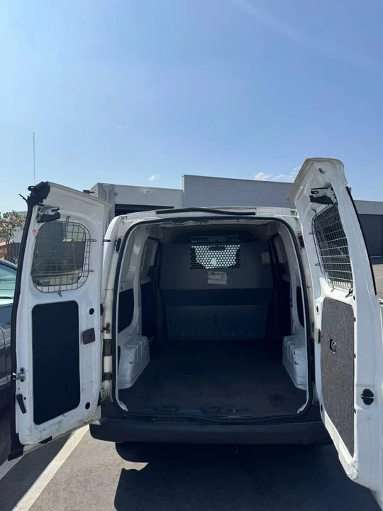 2016 Nissan NV - Image 4 of 9