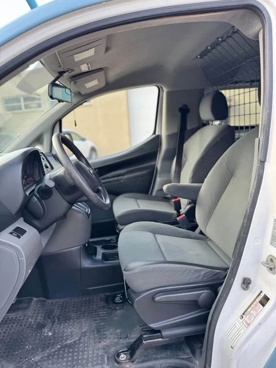 2016 Nissan NV - Image 8 of 9