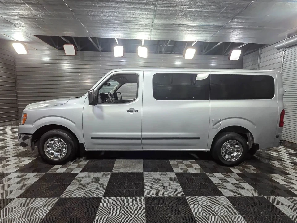 2016 Nissan NV3500 - Image 8 of 21