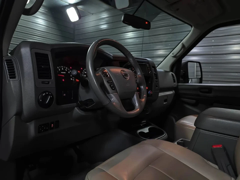 2016 Nissan NV3500 - Image 13 of 21