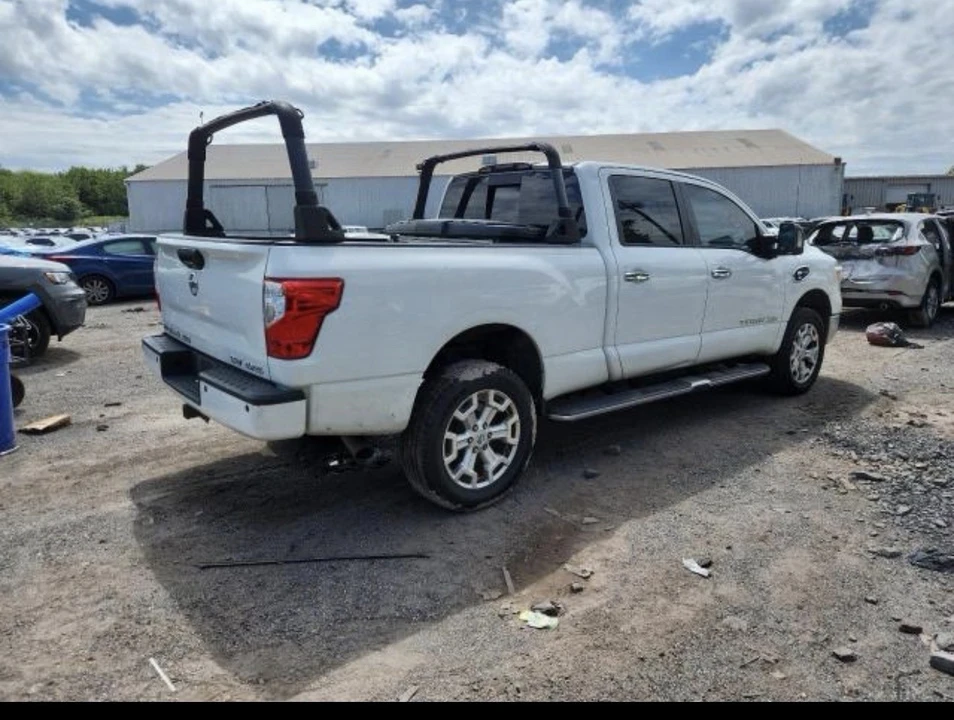 2016 Nissan - Image 3 of 9