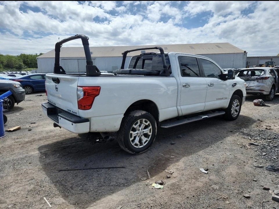 2016 Nissan - Image 2 of 9