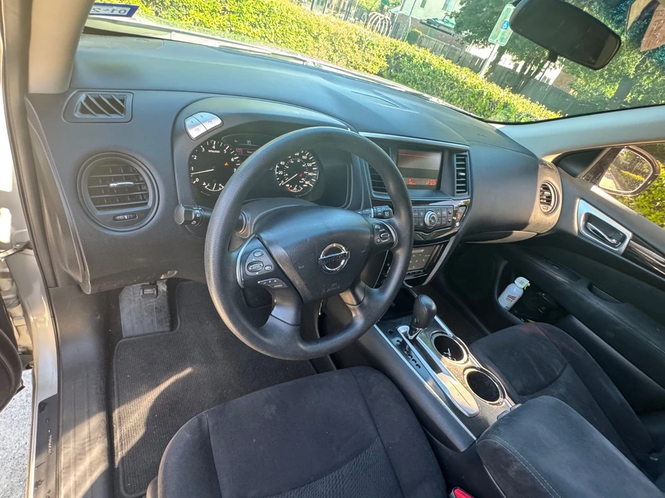 2016 Nissan Pathfinder 4th Gen - Image 4 of 15