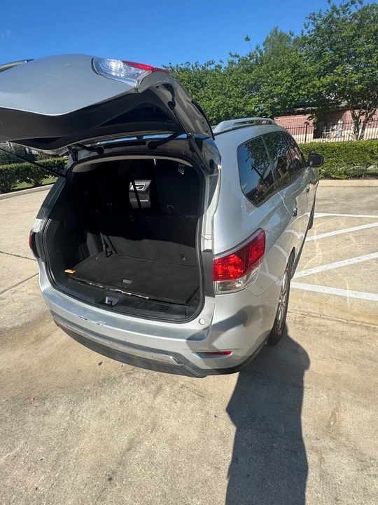 2016 Nissan Pathfinder 4th Gen - Image 9 of 15