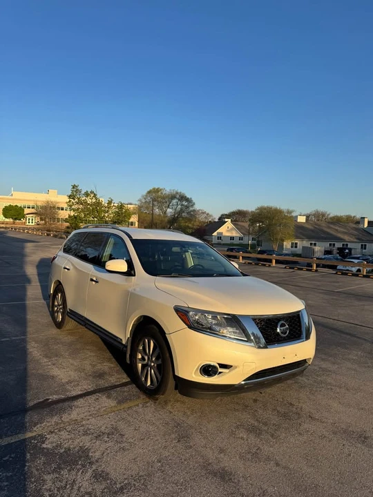 2016 Nissan Pathfinder 4th Gen - Image 3 of 18
