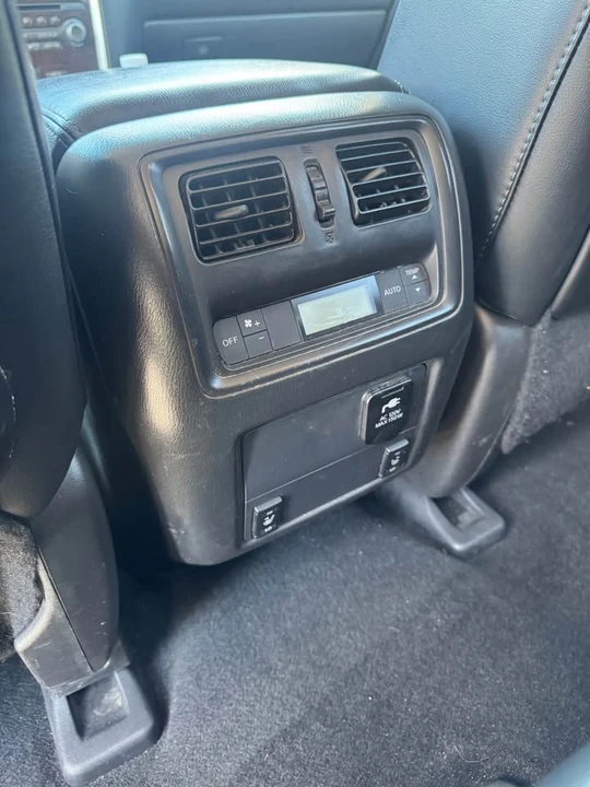 2016 Nissan Pathfinder 4th Gen - Image 15 of 18
