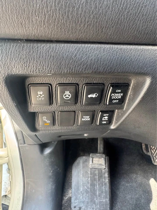 2016 Nissan Pathfinder 4th Gen - Image 13 of 18