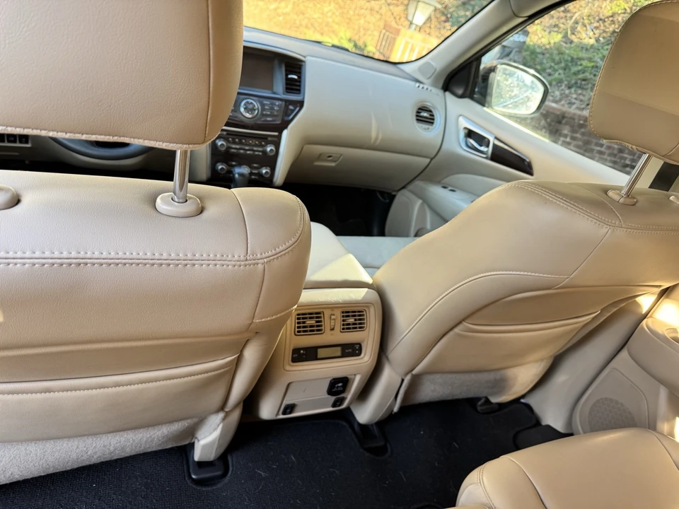 2016 Nissan Pathfinder 4th Gen - Image 9 of 12