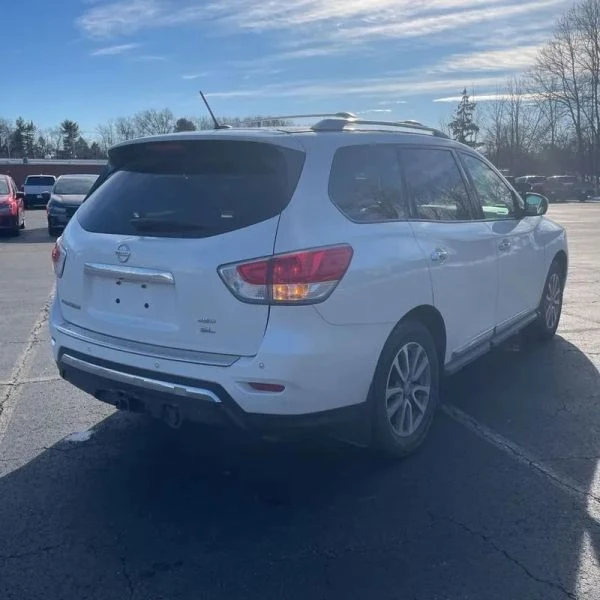 2016 Nissan Pathfinder 4th Gen - Image 8 of 12