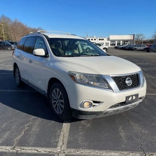 2016 Nissan Pathfinder 4th Gen - Image 11 of 12