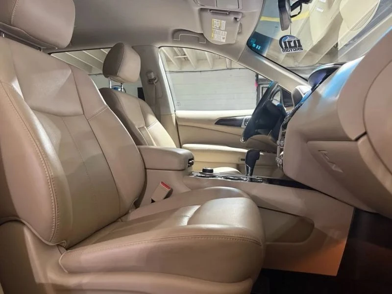 2016 Nissan Pathfinder 4th Gen - Image 11 of 12