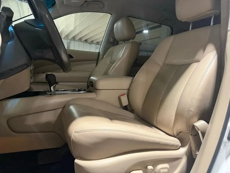 2016 Nissan Pathfinder 4th Gen - Image 10 of 12