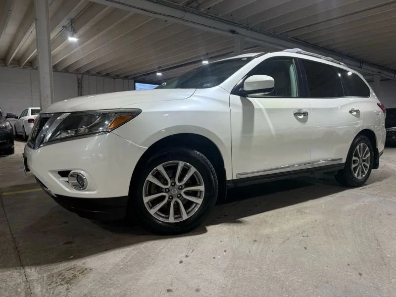 2016 Nissan Pathfinder 4th Gen - Image 2 of 12