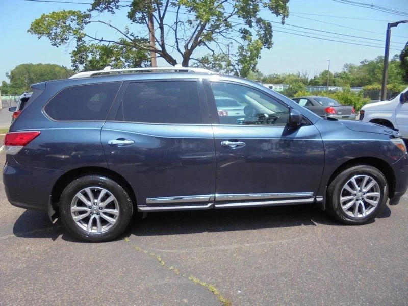 2016 Nissan Pathfinder 4th Gen - Image 10 of 12