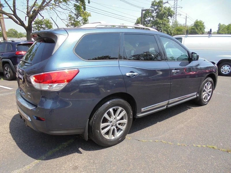 2016 Nissan Pathfinder 4th Gen - Image 9 of 12