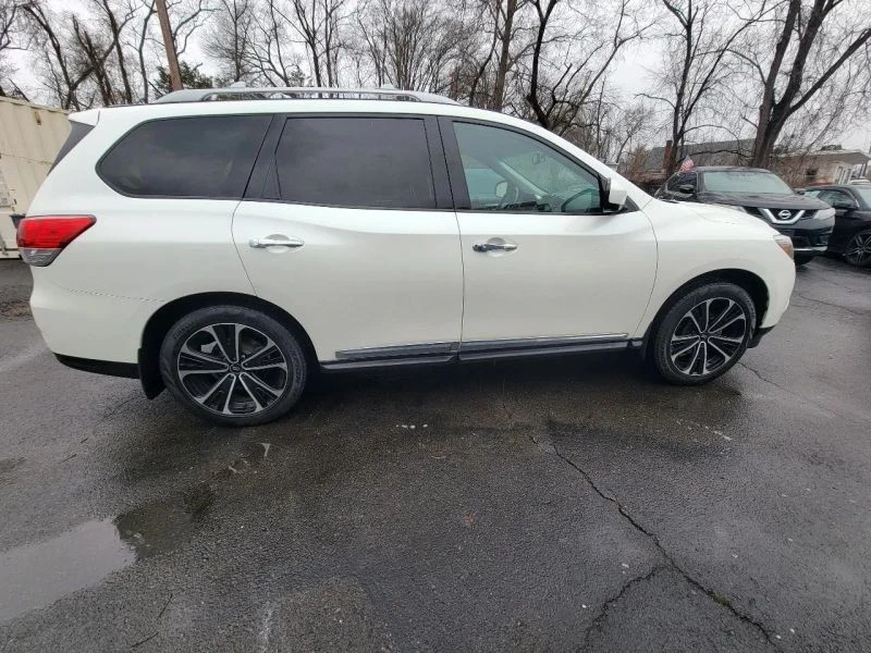 2016 Nissan Pathfinder 4th Gen - Image 4 of 12