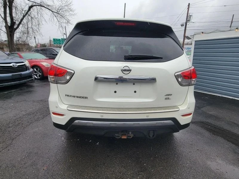 2016 Nissan Pathfinder 4th Gen - Image 9 of 12