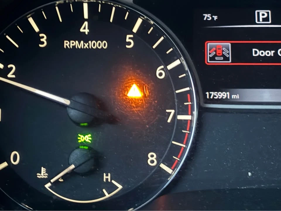 2016 Nissan Pathfinder 4th Gen - Image 8 of 8