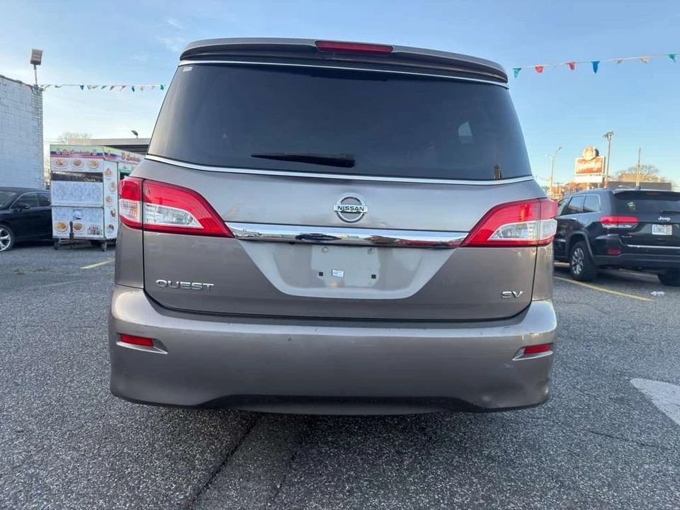 2016 Nissan Quest - Image 6 of 17