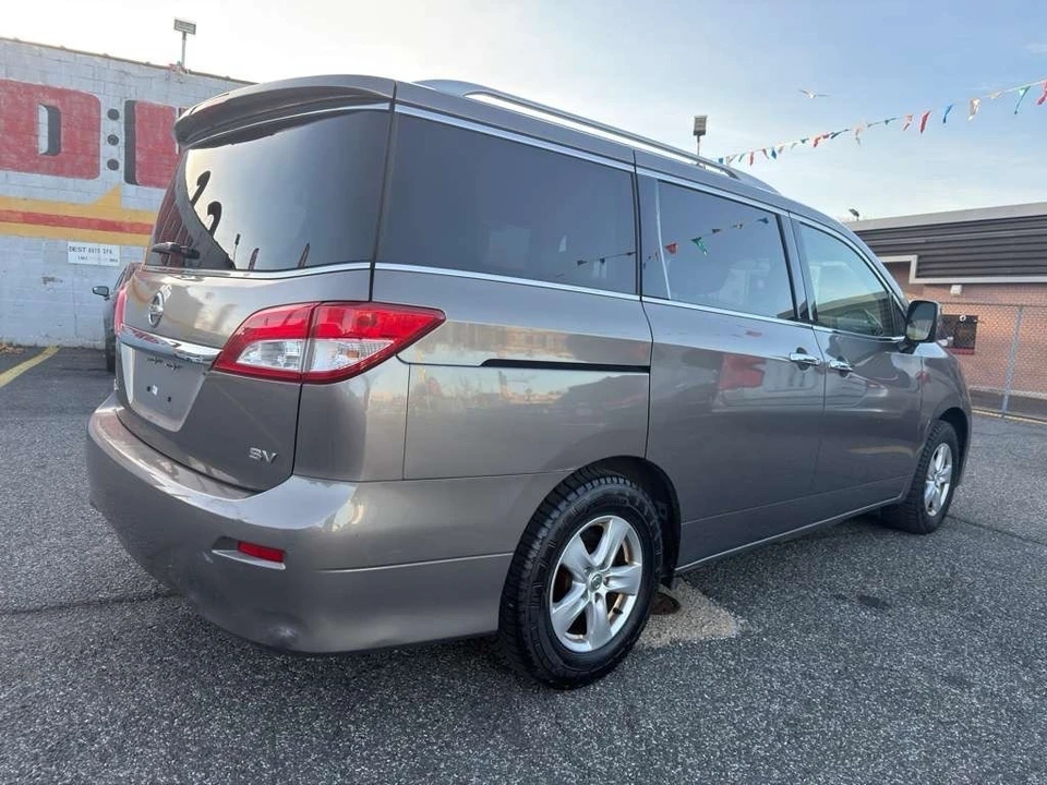 2016 Nissan Quest - Image 5 of 17