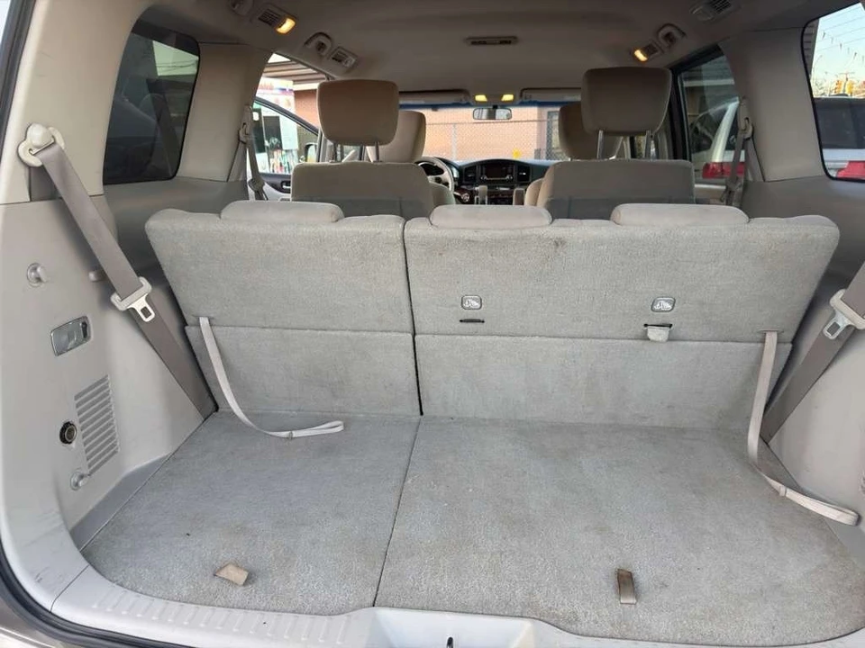 2016 Nissan Quest - Image 16 of 17