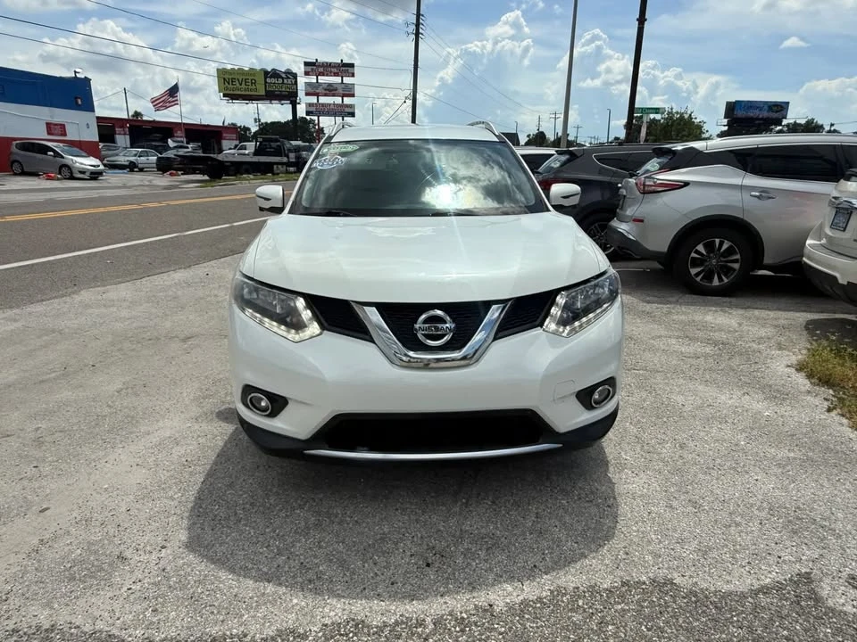 2016 Nissan Rogue - Image 2 of 20