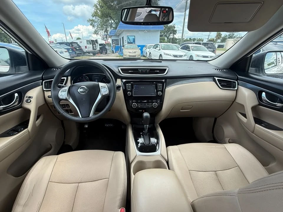 2016 Nissan Rogue - Image 10 of 20