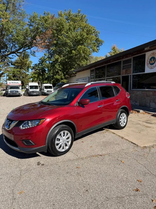 2016 Nissan Rogue - Image 2 of 16