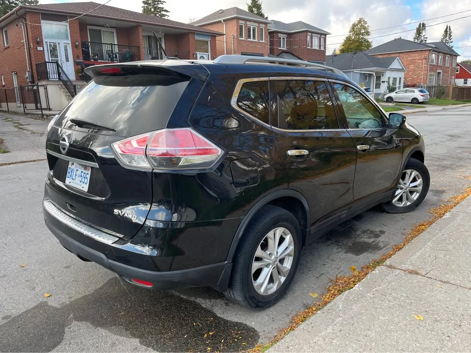 2016 Nissan Rogue - Image 2 of 7