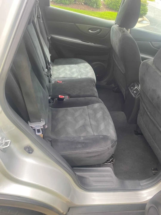 2016 Nissan Rogue - Image 17 of 20