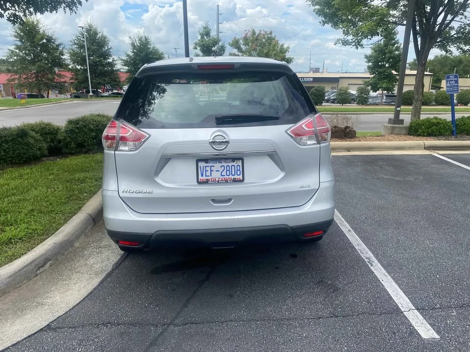 2016 Nissan Rogue - Image 5 of 20