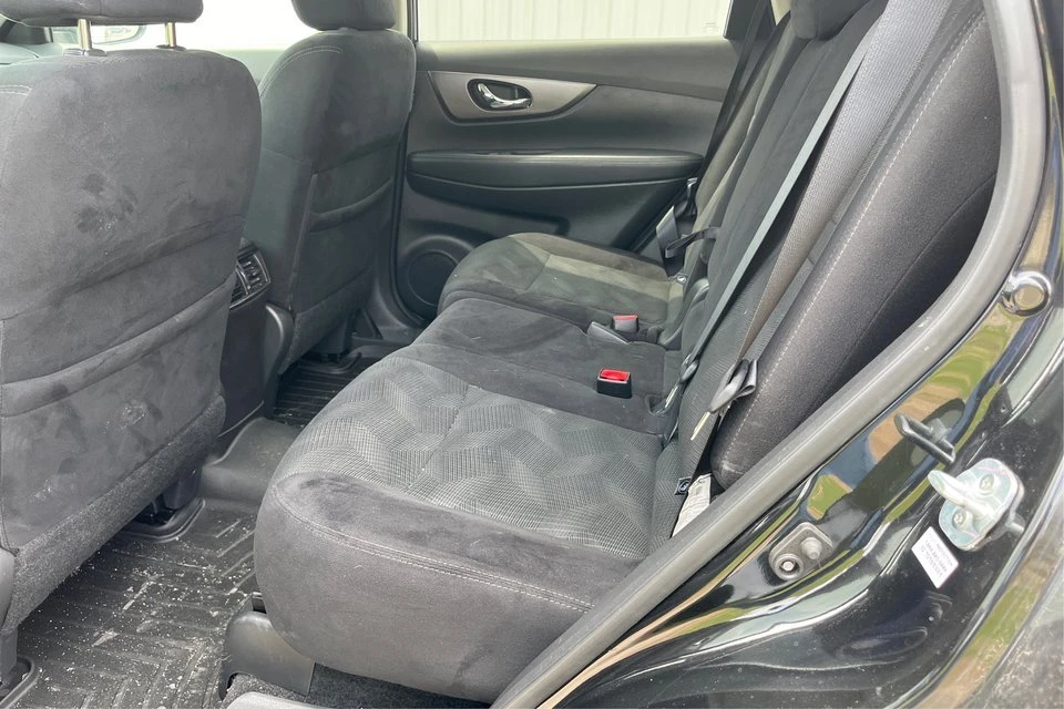 2016 Nissan Rogue - Image 10 of 20